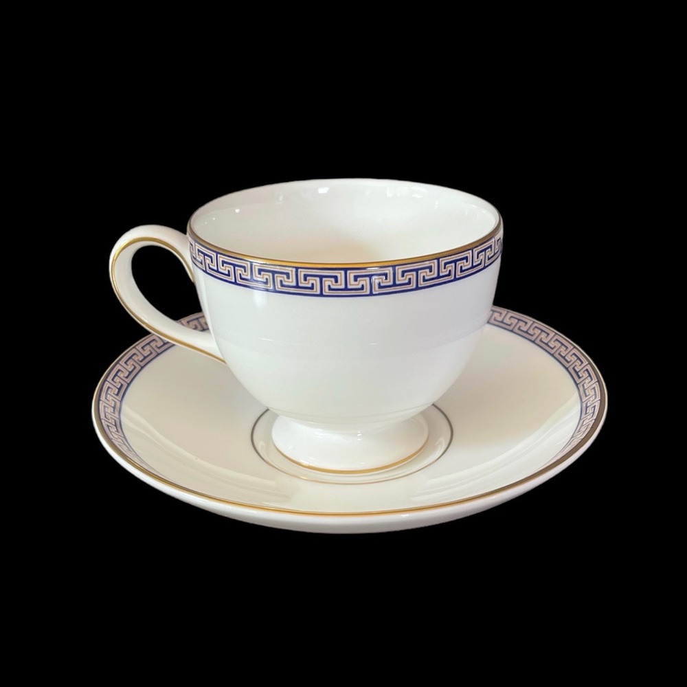 4/$60 Wedgwood Teacups & Saucers Palatia pattern Bone China like new